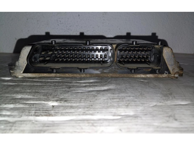 Блок управления двигателем Блок управления 047906030N   Skoda Felicia I