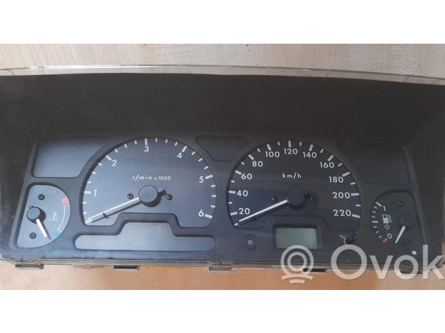 Přístrojová deska  Land Rover Discovery 2001 YAC114022  
