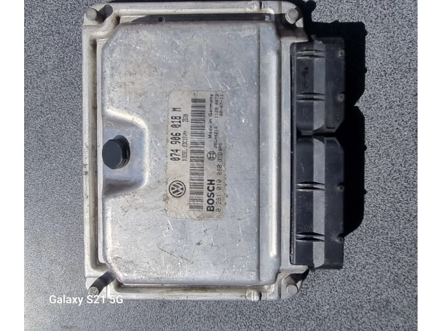 Блок управления двигателя 074906018M, 28SA4218   Volkswagen Transporter - Caravelle T4
