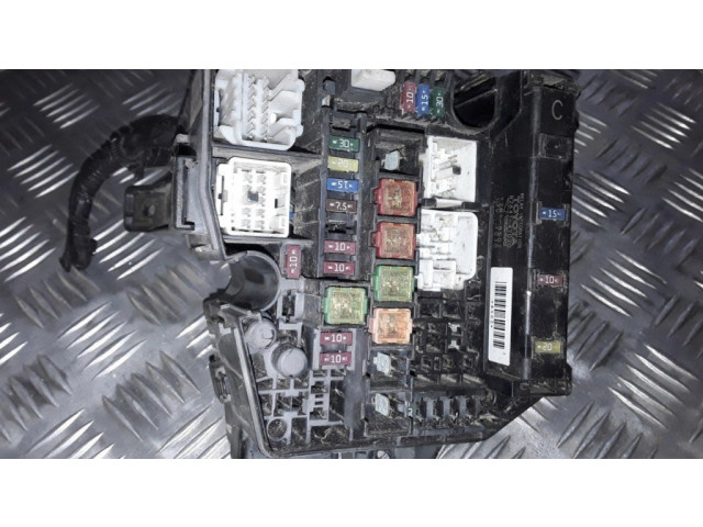   Pojistková skříňka 72818502, 821110DM70G   Toyota Yaris 2010