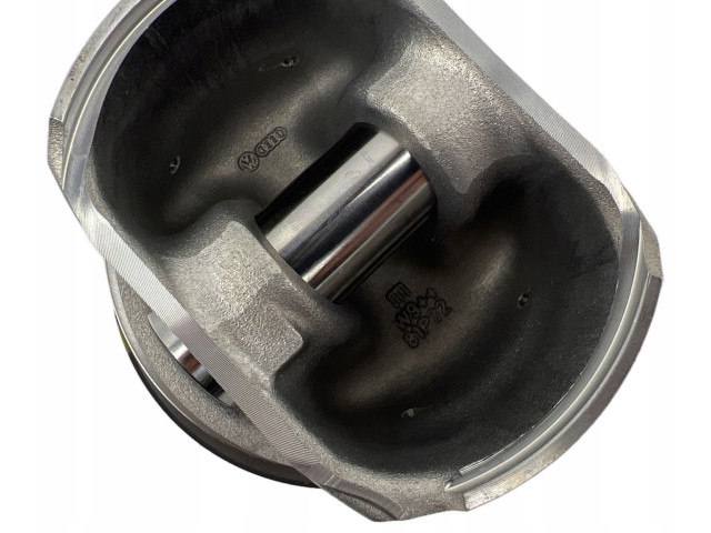 Píst nan   Audi A4 S4 B5 8D     