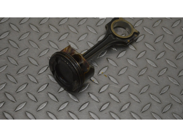 Поршень M 270.910 04671  Mercedes-Benz CLA C117 X117 W117  