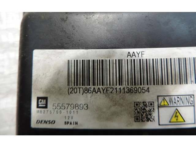 Pojistková skříňka Блок управления двигателем ECU 55579893   Opel Astra J 2013