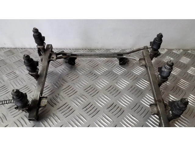 Vstřikovač 078133551AC   Audi A4 S4 B5 8D  pro benzínový motor 2.4  