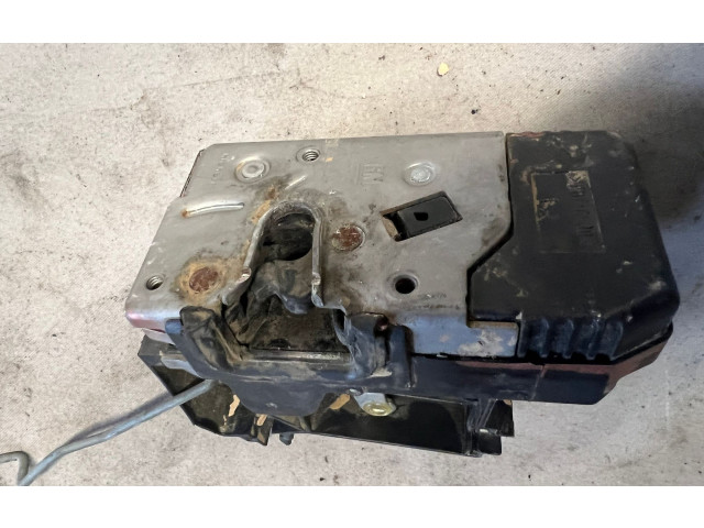 Замок багажника 8200282303, 93851809    Renault Trafic II (X83) 2002 - 2014 года