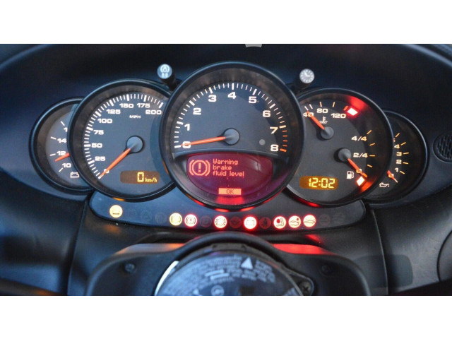 Přístrojová deska  Porsche 911 996 2003 99664122703  