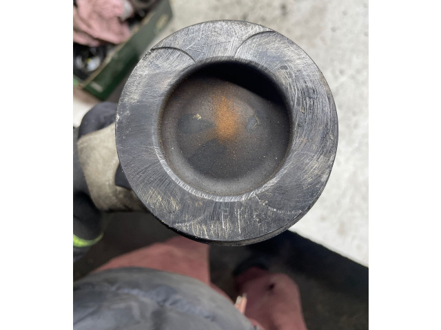  Поршень с шатуном V9X 120030177E  Nissan Navara D40  