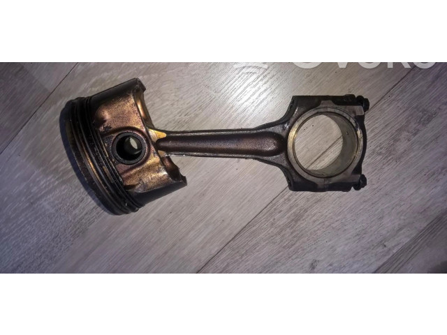 Píst 85l89   Peugeot 406     