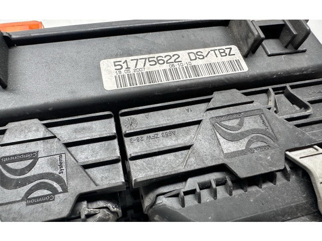 Блок предохранителей 51775622, 51775622   Fiat Grande Punto    