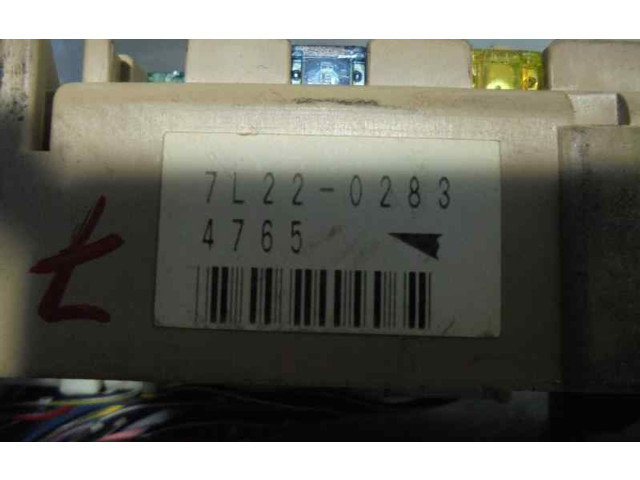 Pojistková skříňka Řídící jednotka BSM 7L2202834765   Mazda 323 F 1998