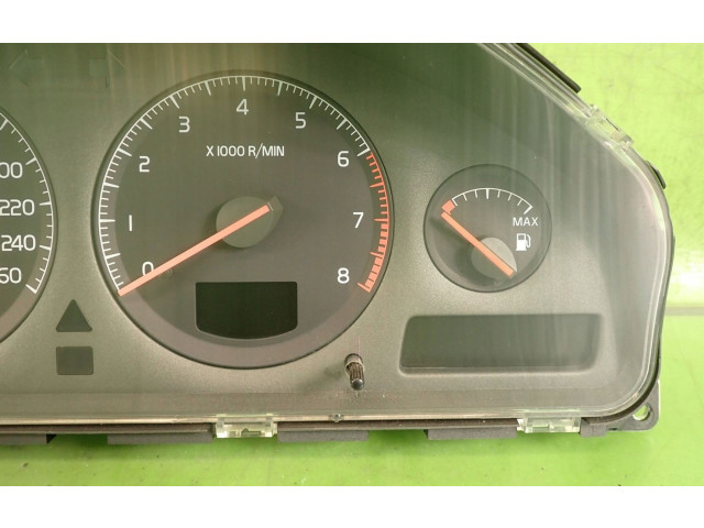 Přístrojová deska  Volvo V70 2001 9499668  