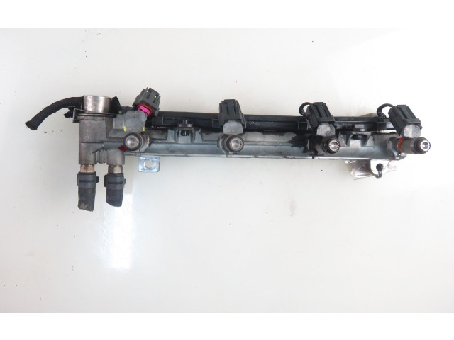 Vstřikovací lišta 036031G, 036133319AA   Volkswagen Golf IV    AXP 