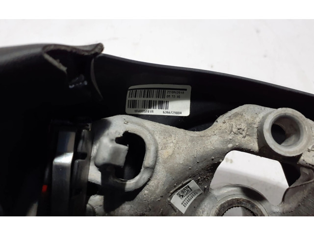 Руль Renault Clio IV  2012 - - года 484005241R      