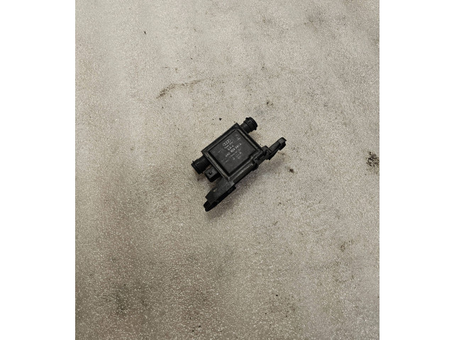 Поршень Блок управления дверью  4A0959981A  Audi A8 S8 D2 4D  
