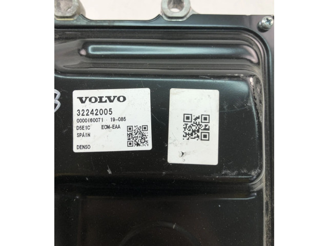 Блок управления двигателем Блок управления 32242005   Volvo XC40