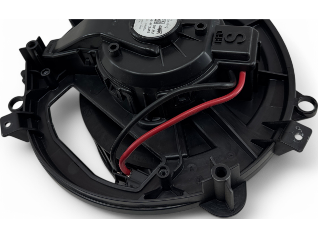 Вентилятор печки    5WC819015A, T72368C   Audi Q2 -