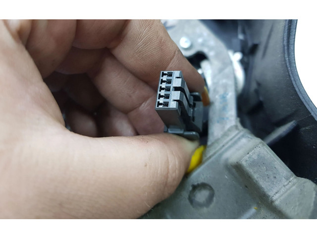Руль Mitsubishi Outlander  2007 - 2012 года H100191      