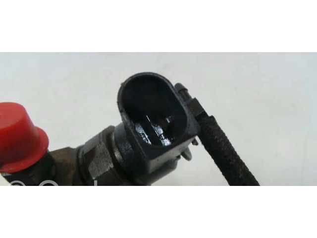 Vstřikovač 445110209   BMW 1 E82 E88  pro naftový motor 2.0  