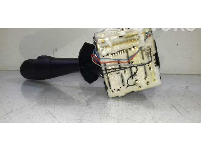 Ручка стеклоочистителей 255676085R, E106703251   Renault Captur