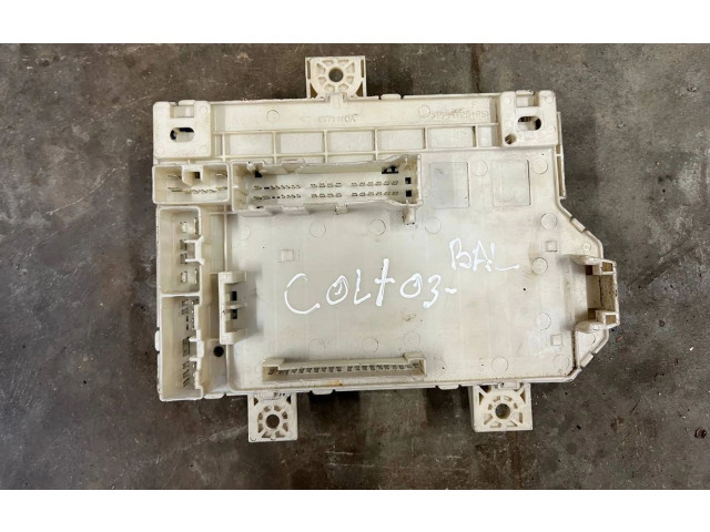 Блок предохранителей  1571H0A, 1791H0A1   Mitsubishi Colt    