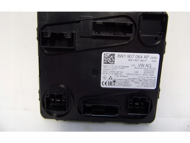Блок комфорта 8W1907064AP   Audi Q8   