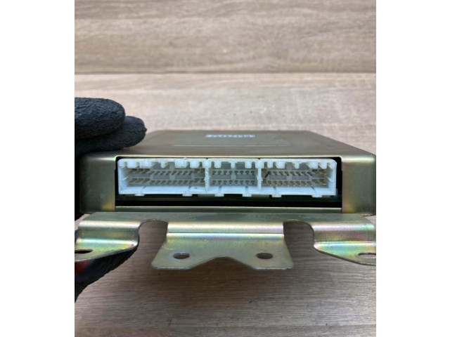 Блок управления двигателем ECU MD175667, E2T38974   Mitsubishi Colt