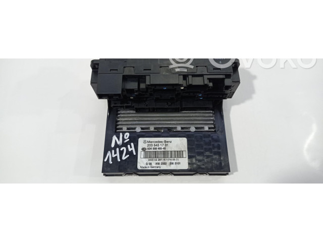   Pojistková skříňka 20354541701   Mercedes-Benz C W203 2002