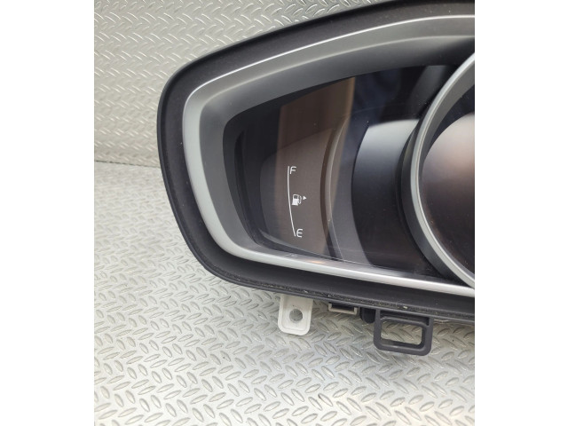 Přístrojová deska  Volvo V40 Cross country 2015 31433331, P31433331  