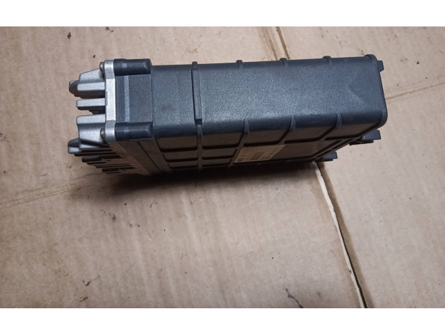 Řídící jednotka 028906021J, 0281001258   Audi A6 S6 C4 4A 1994