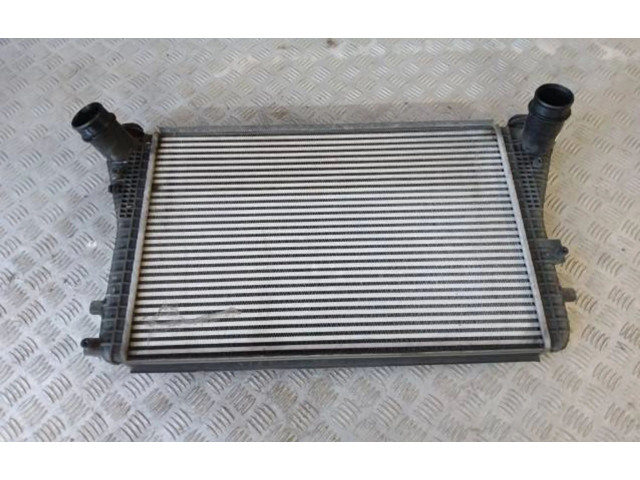 Интеркулер  1K0145803BN   Volkswagen Touran II 