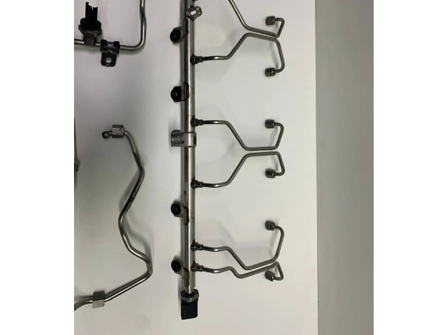 Vstřikovací lišta 7848363, 13537848363   BMW M3 F80     
