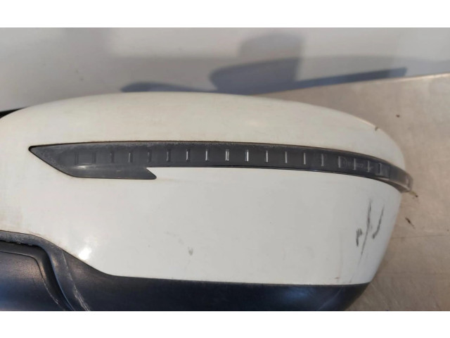 Zpětné zrcátko  Nissan Qashqai 2016    