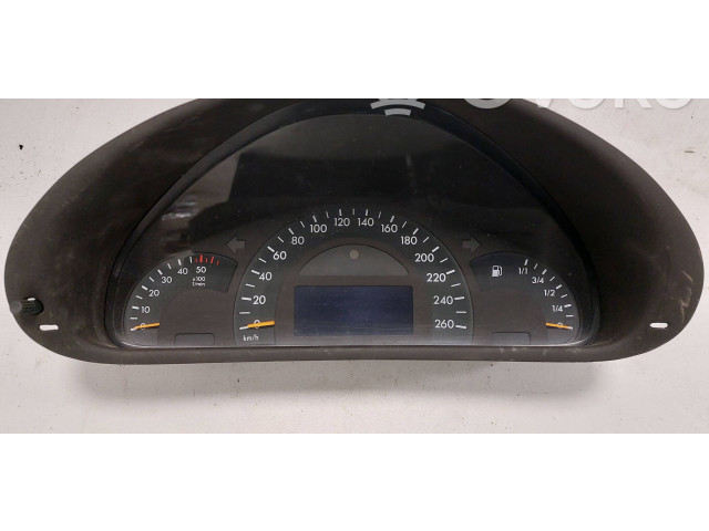 Přístrojová deska  Mercedes-Benz C W203 2003 A2035401347, 110080183  