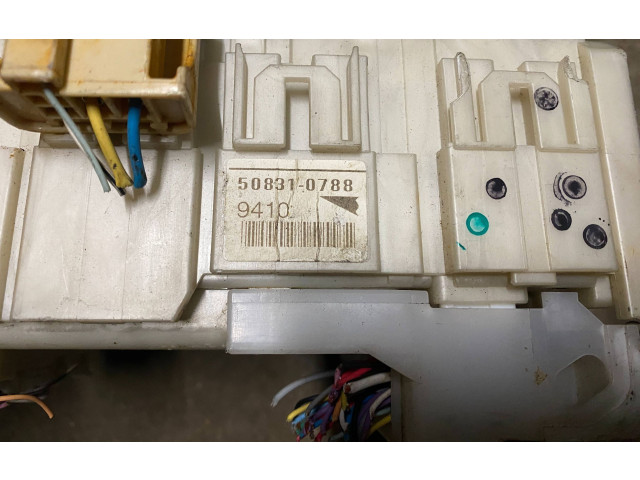 Pojistková skříňka Řídící jednotka BSM 8273052371, 5J191502   Toyota Yaris 2007