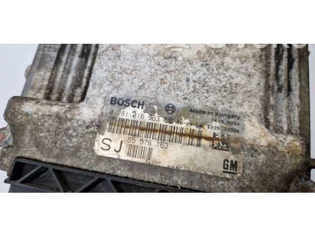 Блок управления двигателем Блок управления 55576163, 0281016963   Saab 9-3 Ver2