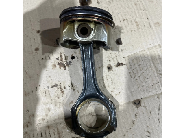 Píst 278929   Mercedes-Benz S C217  pro benzínový motor 4.7 278929 