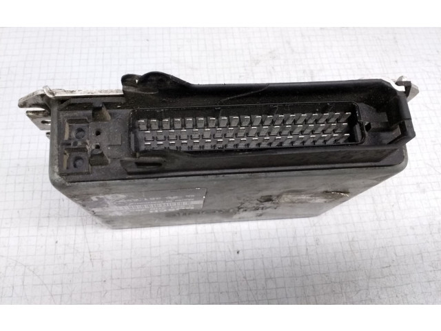 Řídící jednotka 0261200383, 90351652   Opel Omega A 1988