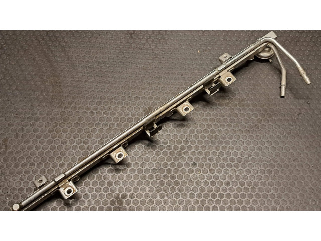 Vstřikovací lišta 0280150415, 0290160597   BMW 5 E39  pro benzínový motor 2.3  