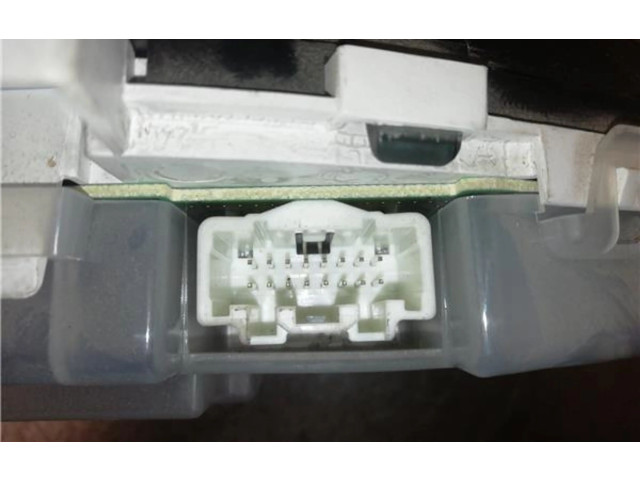 Панель приборов C23555430, C23555430   Mazda 5       