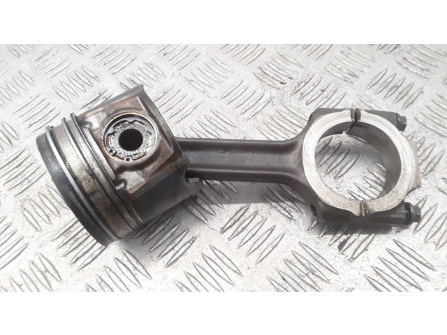 Píst B774, 939A1000   Alfa Romeo 159  pro naftový motor 1.9 939A1000 