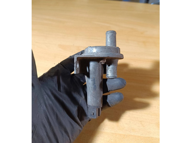Vstřikovací lišta 0280140124   BMW 5 E39  pro naftový motor 2.0  