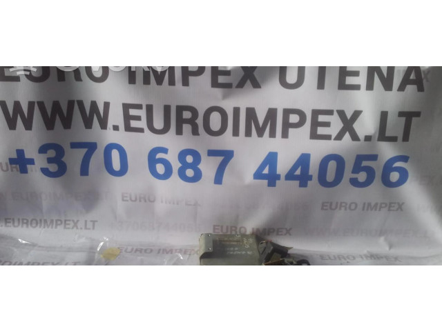 Блок управления двигателя 0261204098, Z2   Nissan Serena