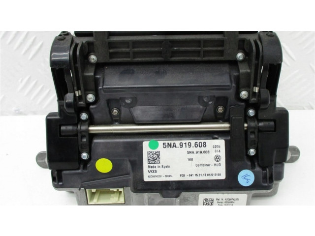 Дисплей    5NA919608   Volkswagen Tiguan