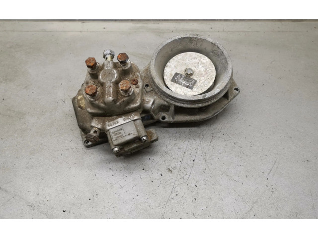 Vstřikovací lišta 0438121011, 026133353   Audi 80 90 B3     