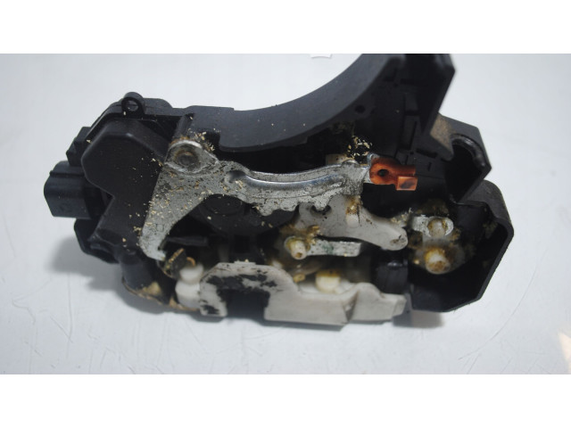 Замок багажника     Mitsubishi Colt CZ3 2006 - 2009 года