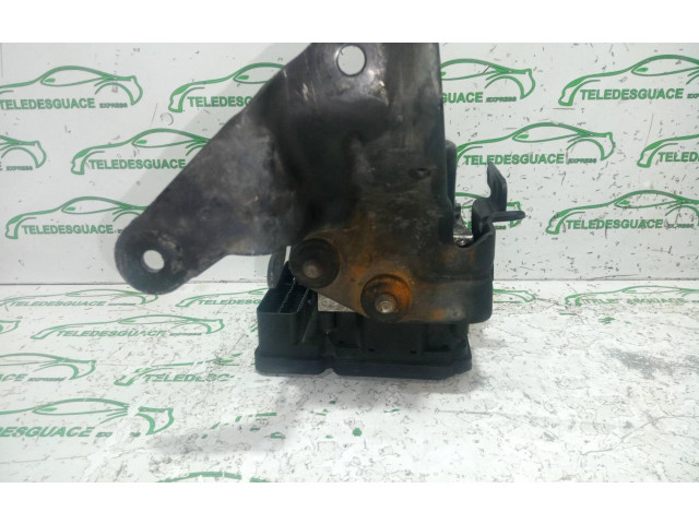Блок АБС P04721453AD   Chrysler  Voyager  2001 - 2004 года