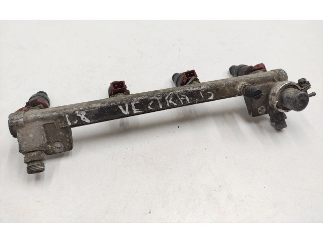 Vstřikovací lišta 90411551   Opel Vectra B     