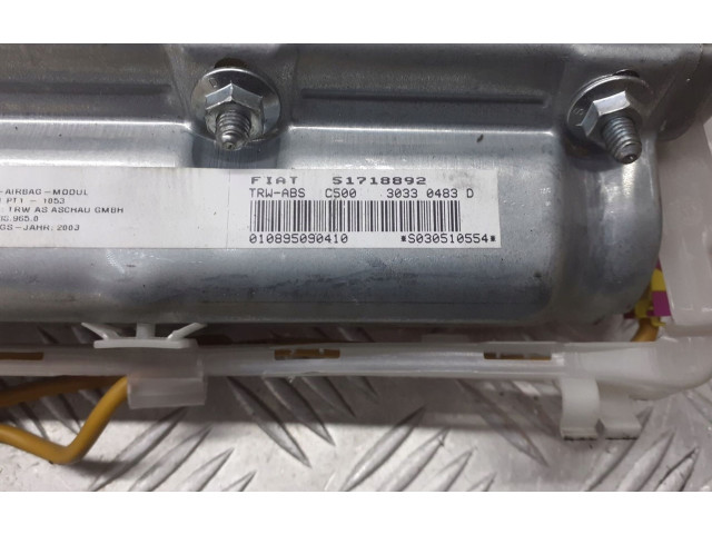 Подушка безопасности водителя 51718892   Fiat Stilo