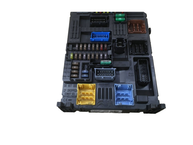 Блок предохранителей 9819851280, 28550129   Citroen Jumpy    