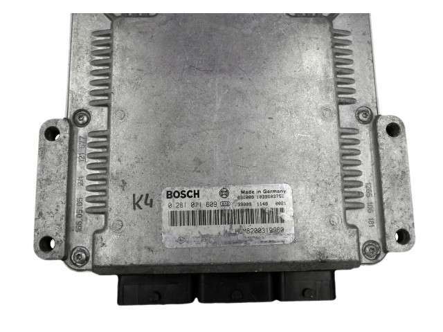 Řídící jednotka 8200319960, 0281011609   Volvo S40, V40 2002